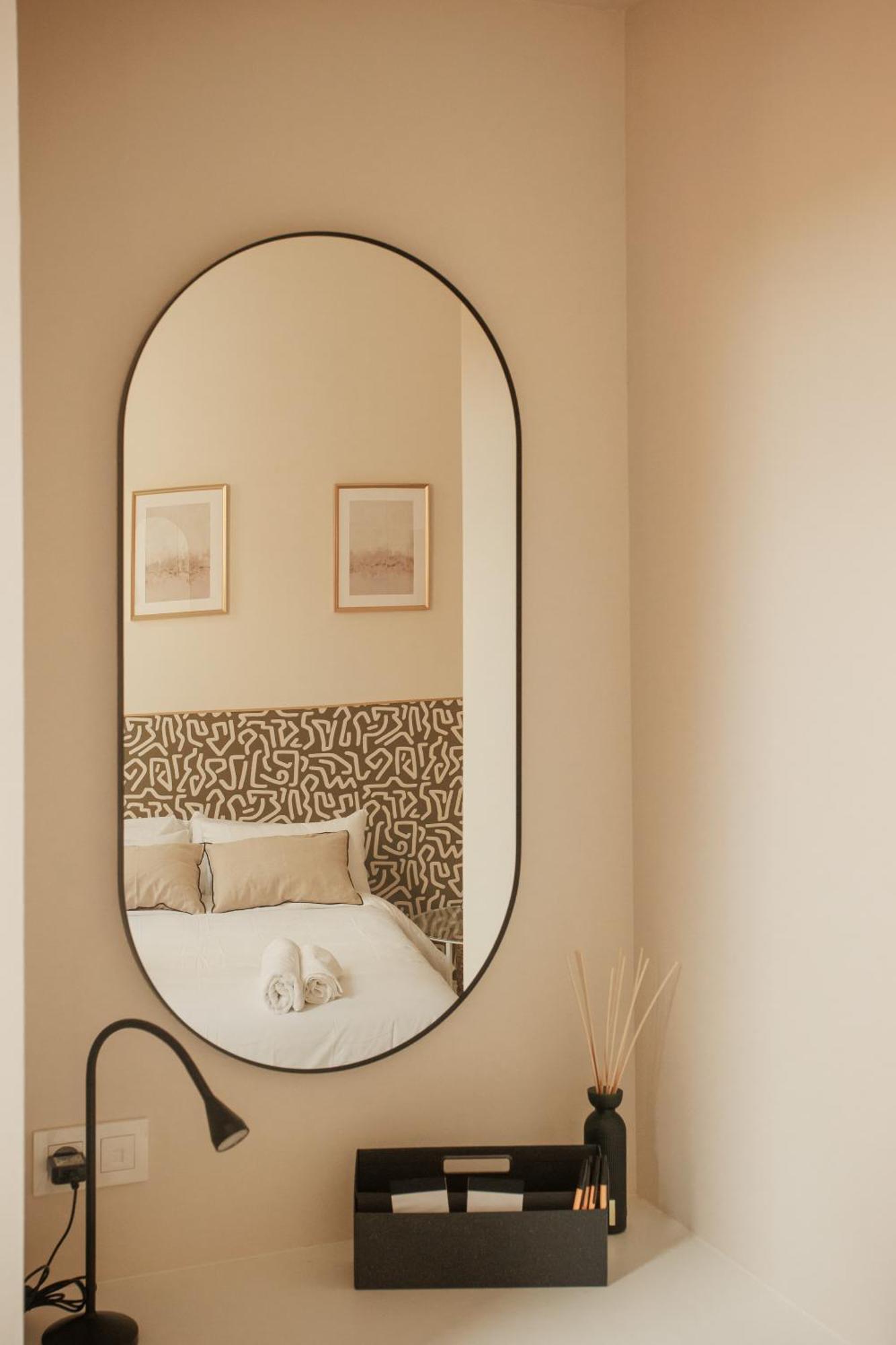 Cervantes Apartment *